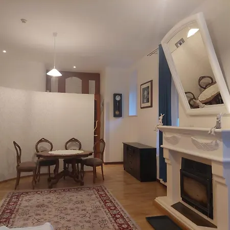 Szwajcarka Z Sauna I Jacuzzi 3*