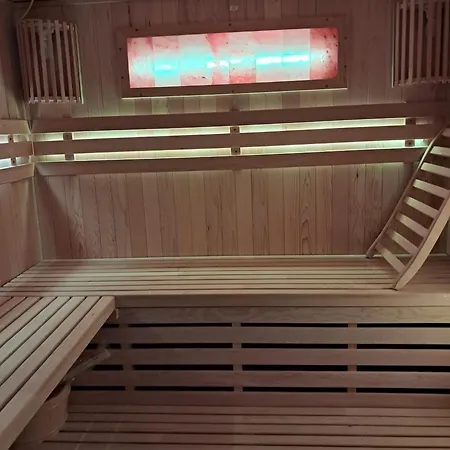 Szwajcarka Z Sauna I Jacuzzi B&B 쿠도바-즈루이